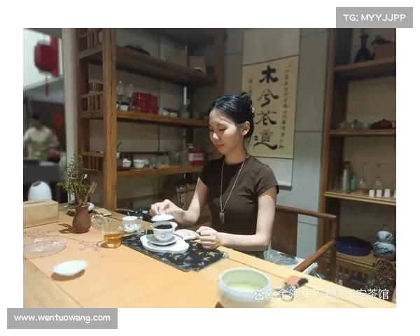 外国博主品味高山茶香的初体验 外国博主品味高山茶香的初体验